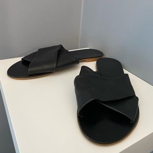 Everlane Leather Crossover Sandal